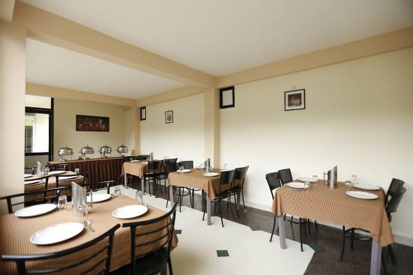 Hotel Mohan Palace Manāli Екстериор снимка